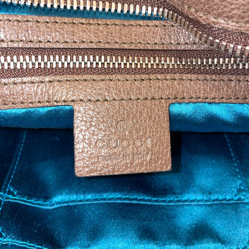 Gucci Shoulder Bag - Picture 3 of 3